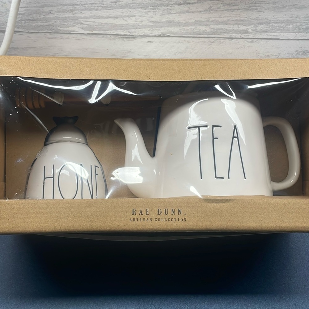 RAE DUNN artesian collection, teapot, and honey set brand new inbox